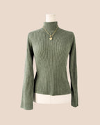 Green Turtle neck