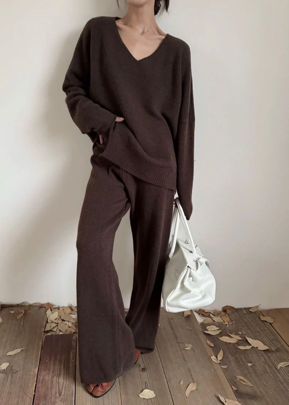 V-neck knit set — Mocha