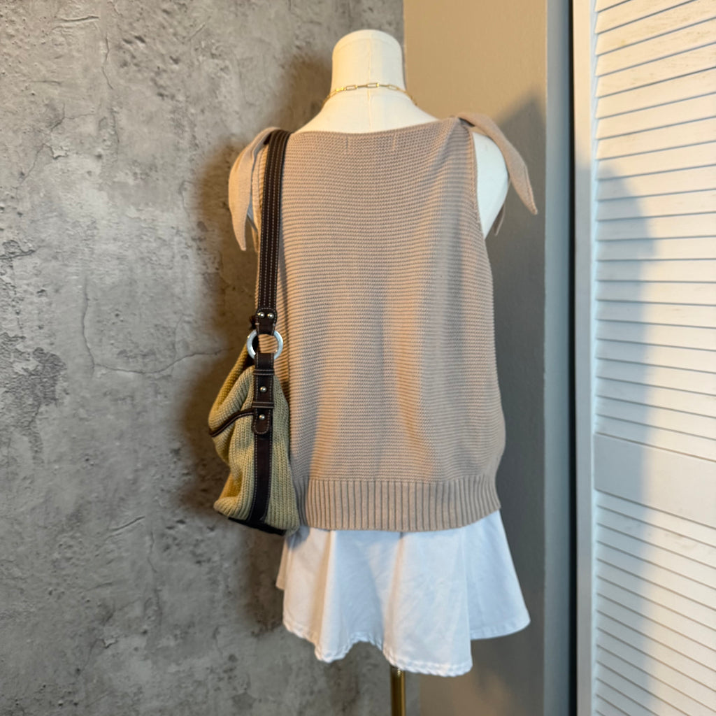 Sleeveless top