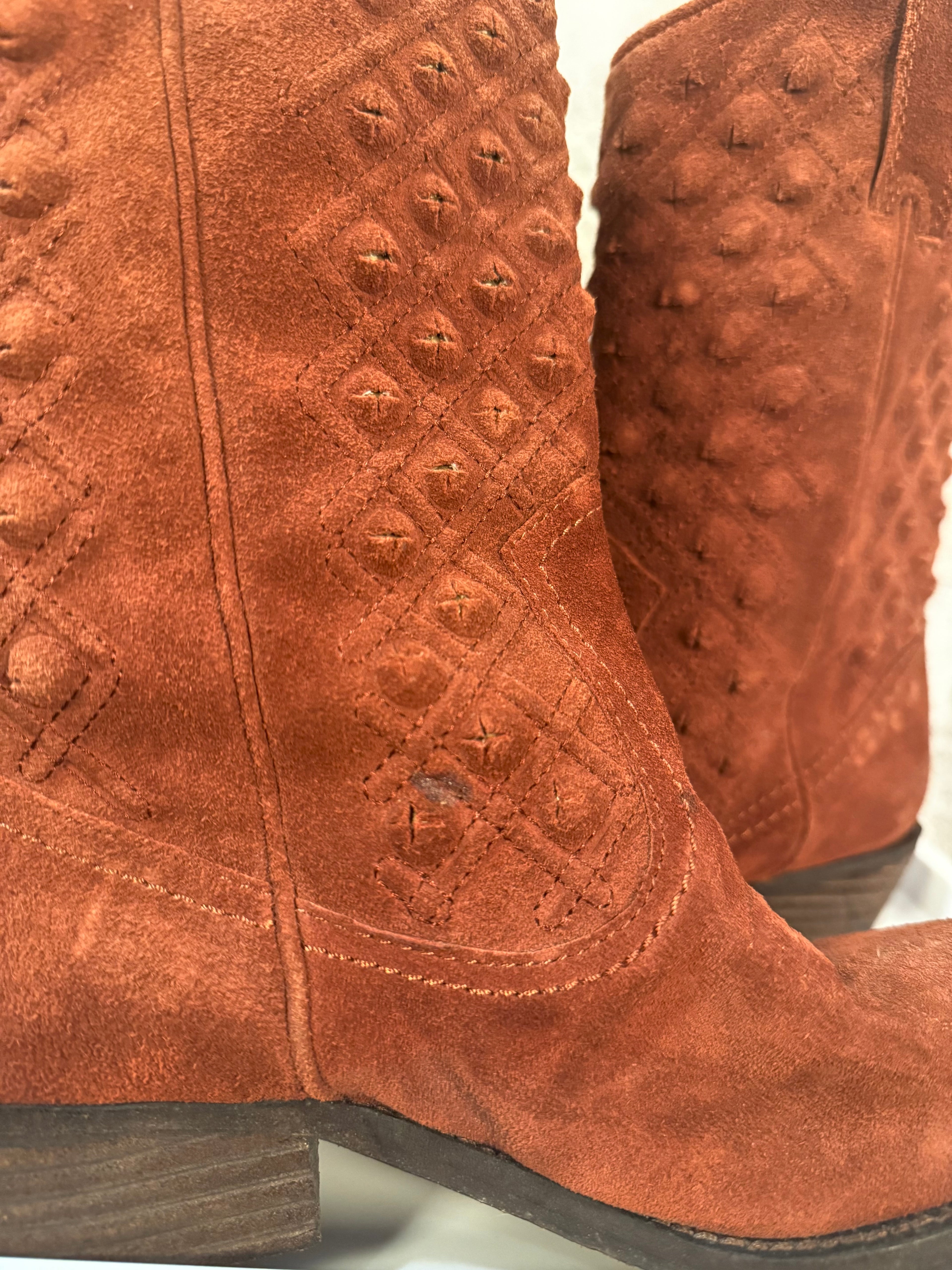 Lucky brand suede Boots