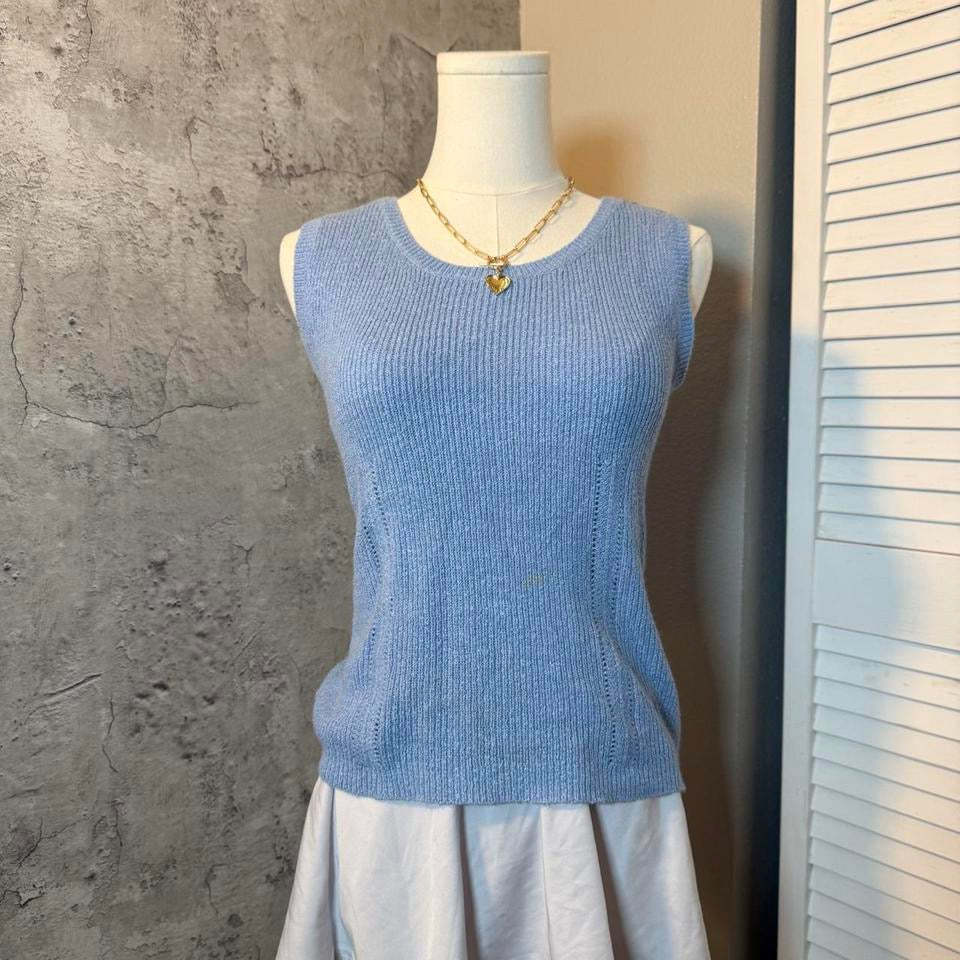 UNC blue top
