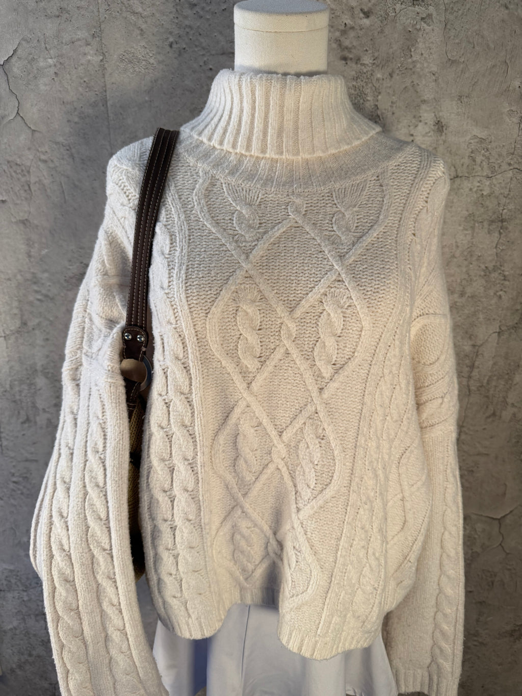 Abercrombie & Fitch turtle neck