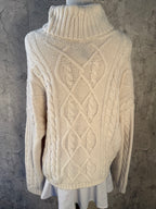 Abercrombie & Fitch turtle neck