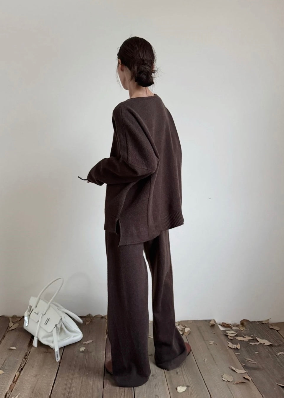 V-neck knit set — Mocha