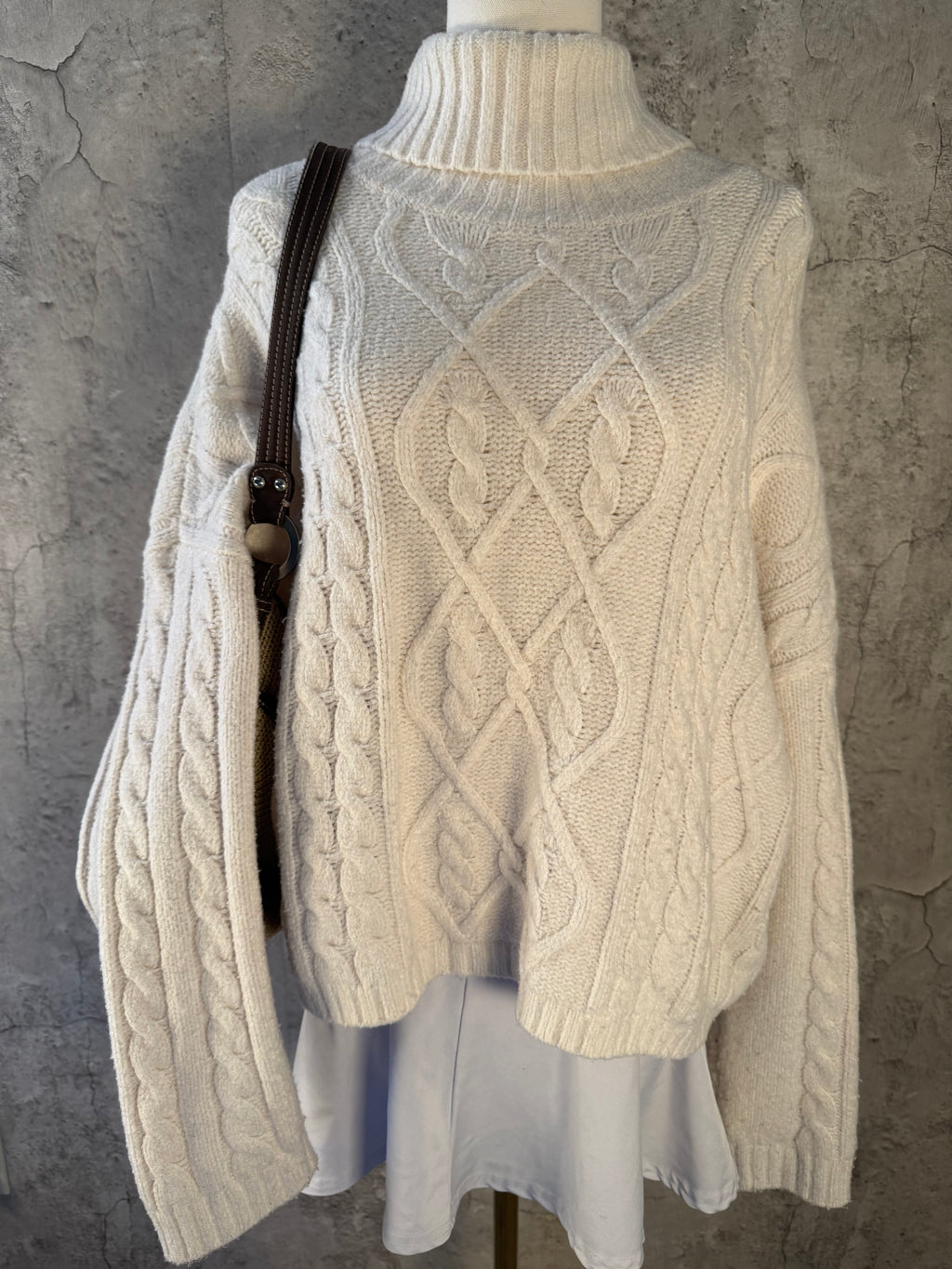 Abercrombie & Fitch turtle neck