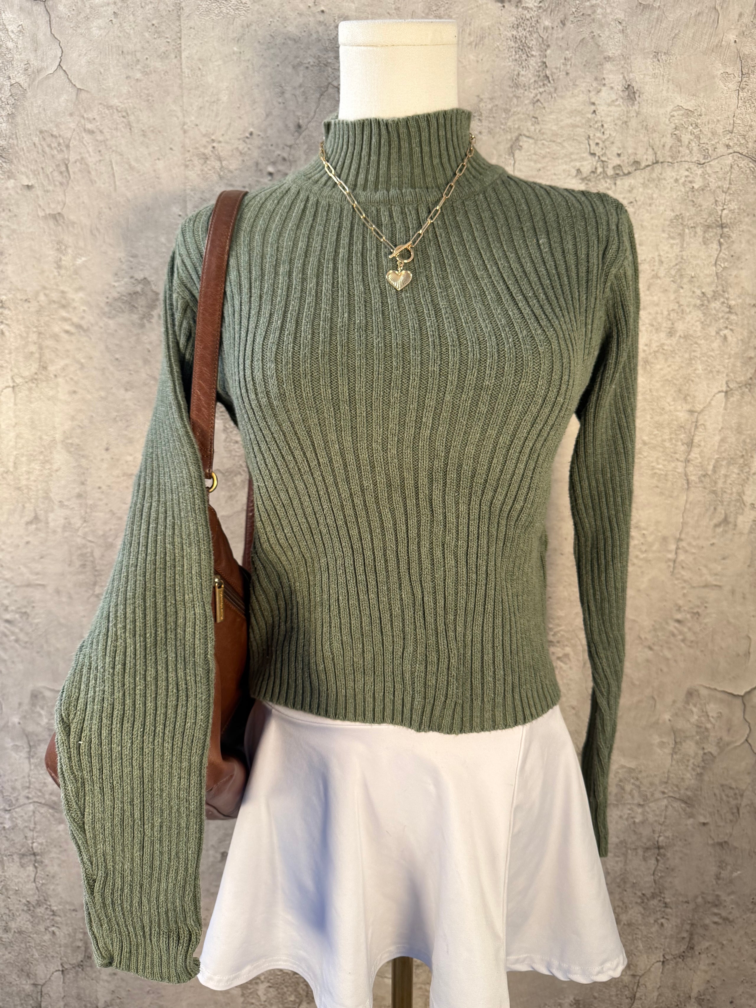 Green Turtle neck